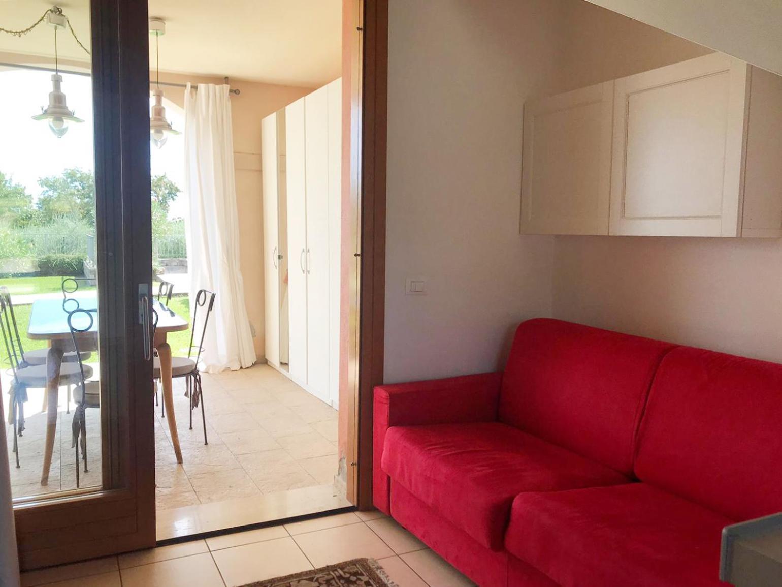 The Flowers - Apartments With Private Garden In Residence With Pool 马内尔巴 外观 照片